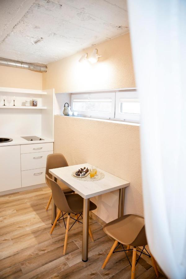 Apartment In Garage With Free Parking Kaunas Kültér fotó