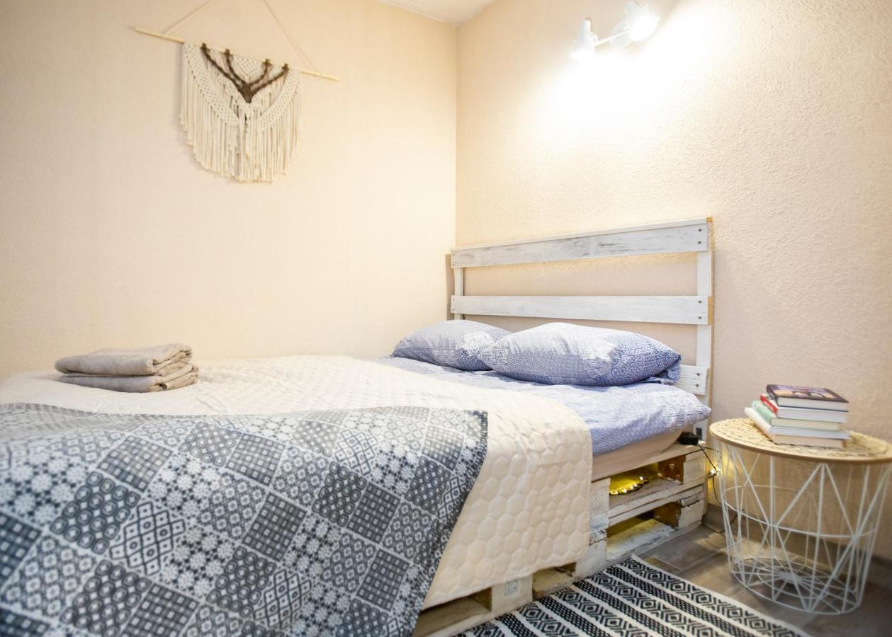 Apartment In Garage With Free Parking Kaunas Kültér fotó