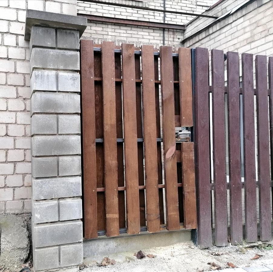Apartment In Garage With Free Parking Kaunas Kültér fotó